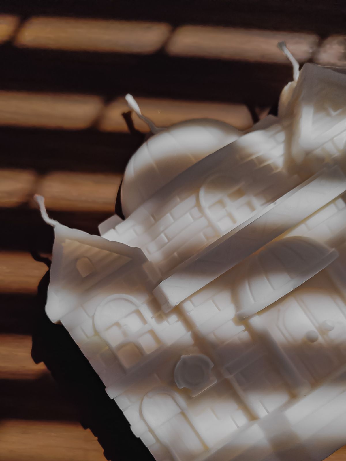 Décore de fête de fin annee. bougie décorative noel fete, idée cadeau à offrir. bougie sculpturale chateau et manoir parfumée.