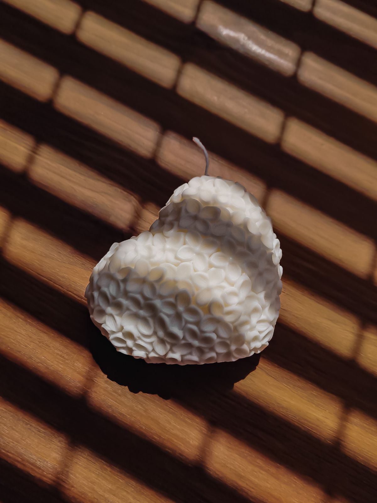 Bougie en forme de coeur  pour déclarer son amour. Le cadeau idéale pour la st valentin et fêtes des mères. Décoration romantique et girly.