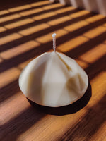 bougie decorative en forme de diamant. cadeau parfait a offrir.