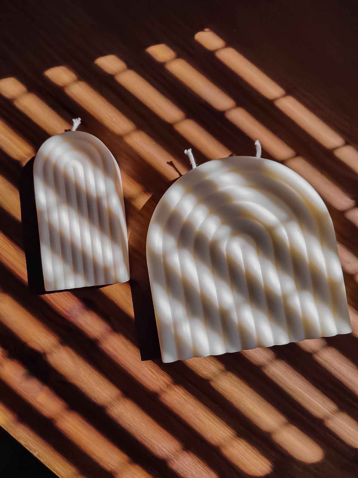 La Grande bougie arc en ciel est une forme qui est idéale pour décorer n'importe quelle pièce.Fabriquée à partir d'un mélange de cire végétale, respectueuse de l'environnement et biodégradables.