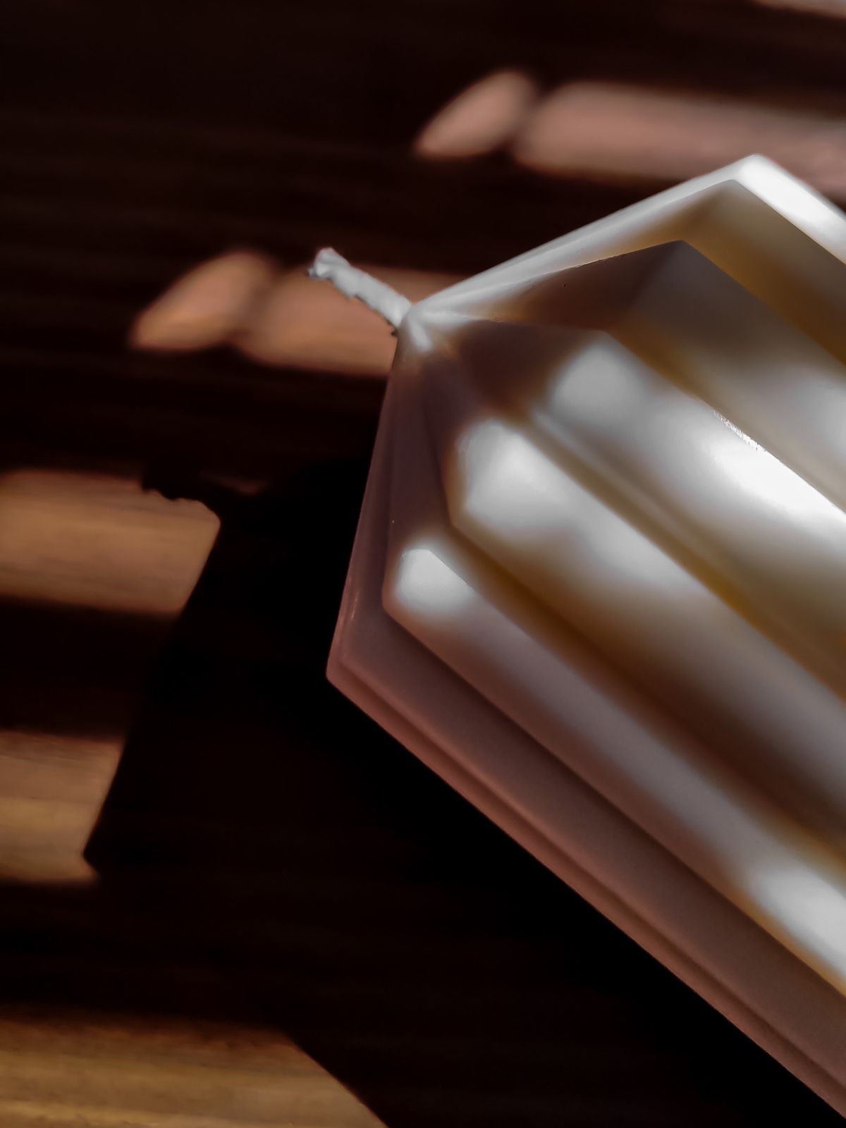 Bougie pilier cotelée