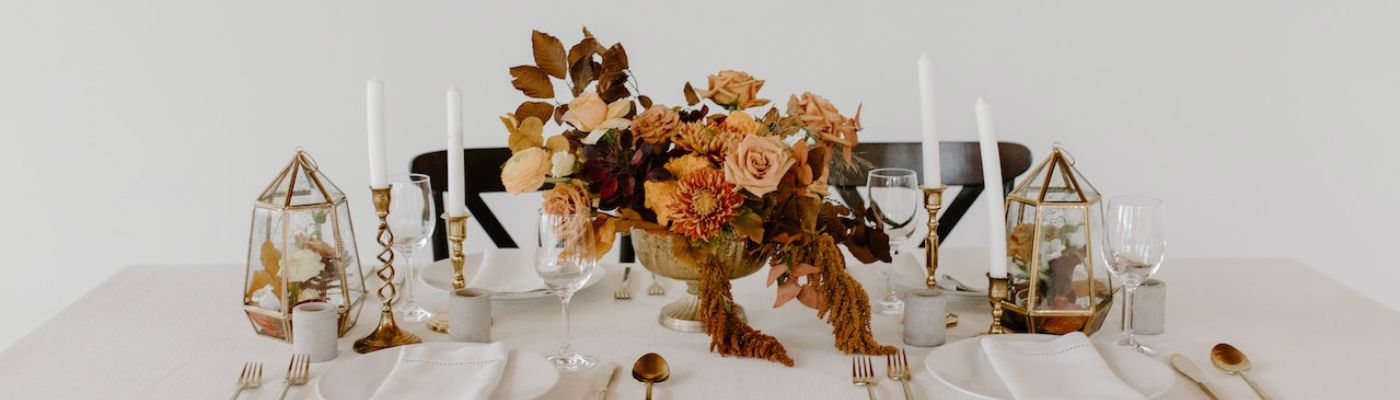 article sur COMMENT DÉCORER SA TABLE A MANGER AVEC DES BOUGIES
