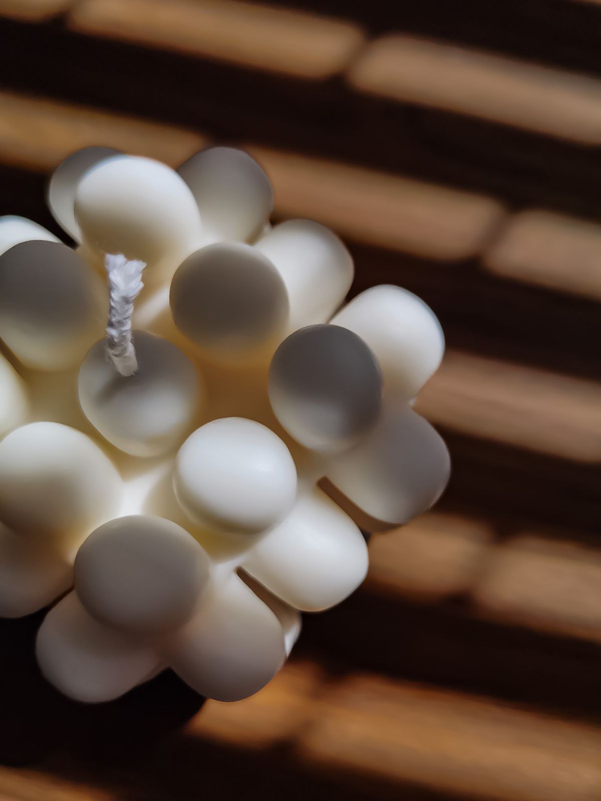 déco tendance bubble. des formes douces et intemporelle. bougies sculpturale bulle à offrir