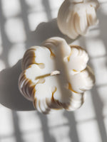 Bougies décoratives d'intérieur.  bougies sculpturales en forme de tourbillon. Décoration de maison tendance pour ambiance chaleureuse.