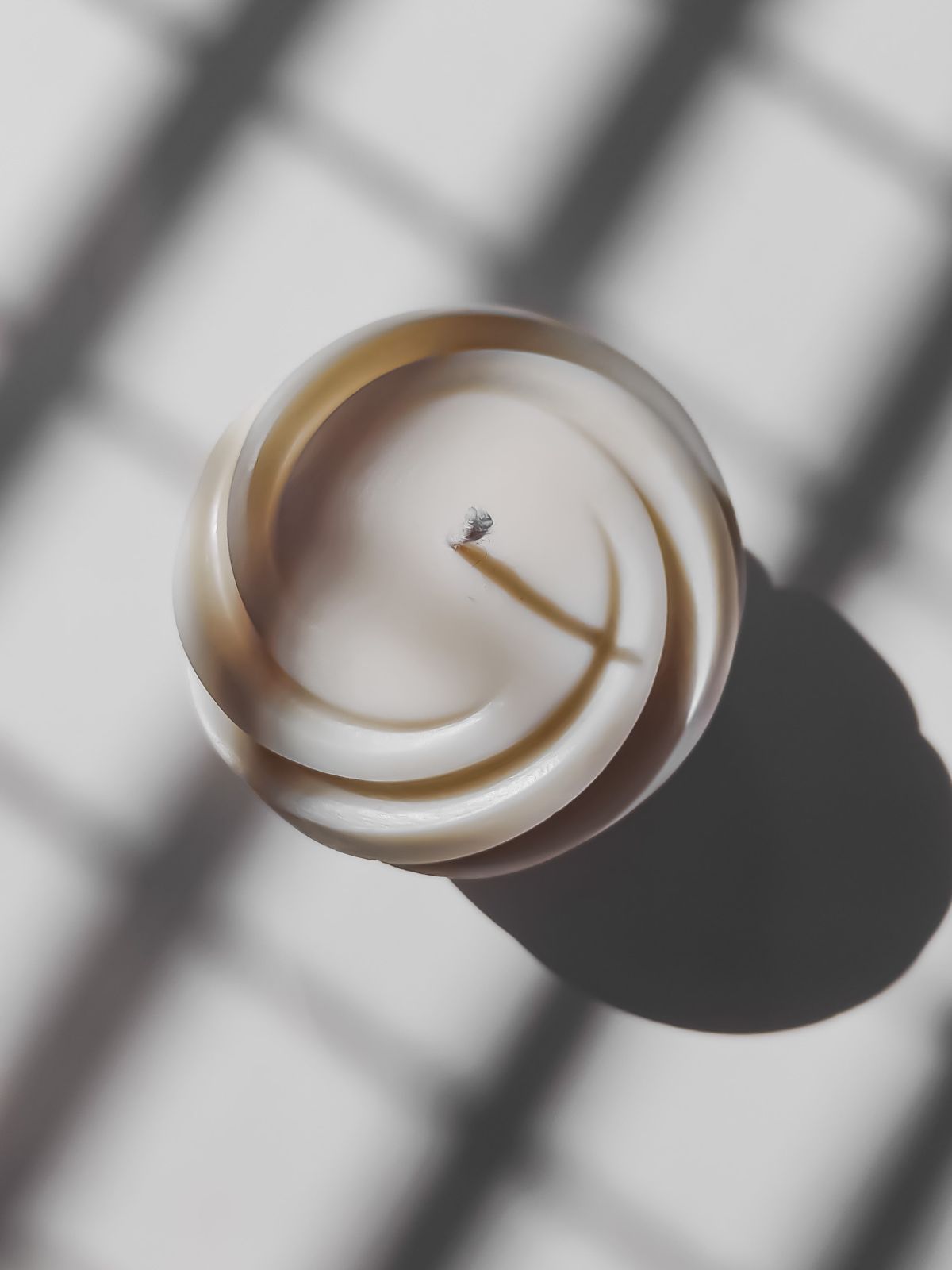 bougie en forme de sphère décorative & artisanal.  bougie ronde naturelle en cire végétale de soja