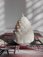 bougie decorative pomme de pin naturelle, fabrication artisanale, cire végétale. déco fantaisie et sympa Accessoire de tabLe, bougie POMME DE PIN pour la touche créative
