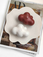 bougie artisanale nuage. Une jolie BOUGIE décorative NUAGE en cire naturelle et en forme de nuage