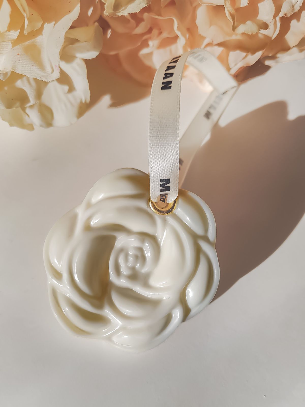 Palet parfumé en cire  pour parfumer garde rode, placard et tiroir. idee cadeau femme. suspension parfumé au senteur de la fleur de Néroli. parfum floral frais et de linge propre